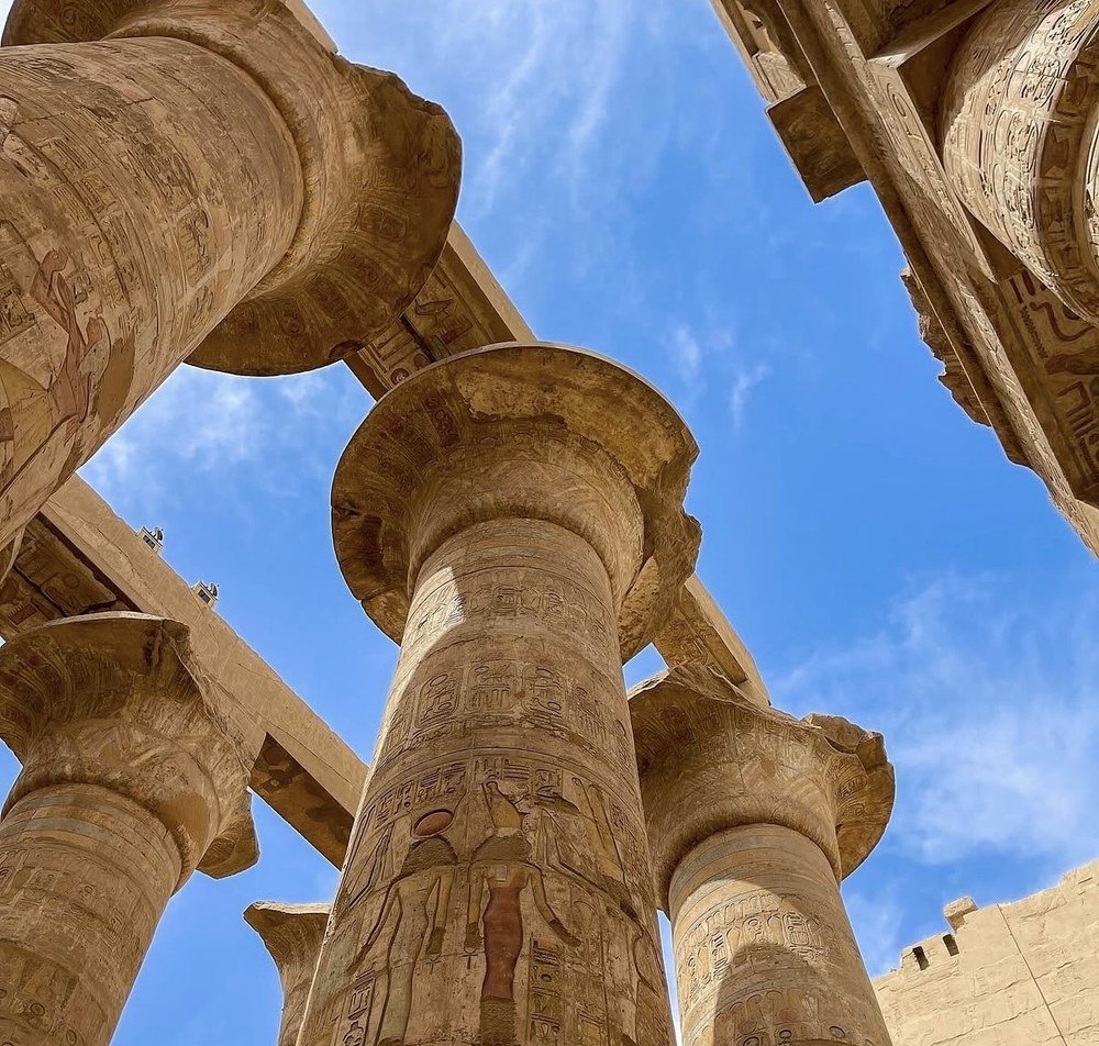 Columnas talladas del Templo de Karnak, Egipto